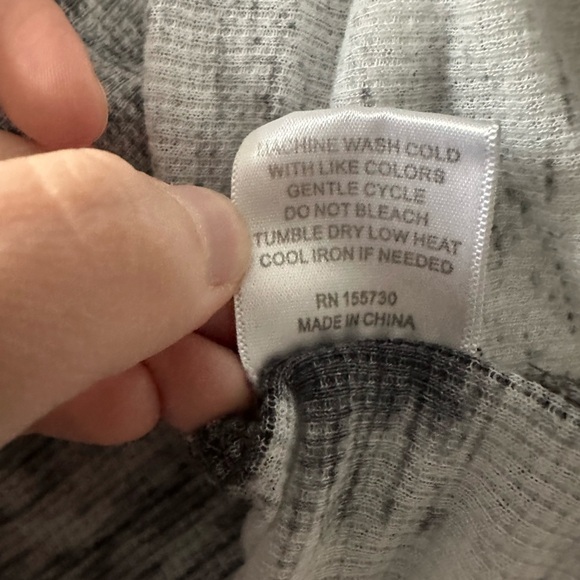 Jane & Delaney burnout short sleeve lightweight tee size L gray - Picture 8 of 9